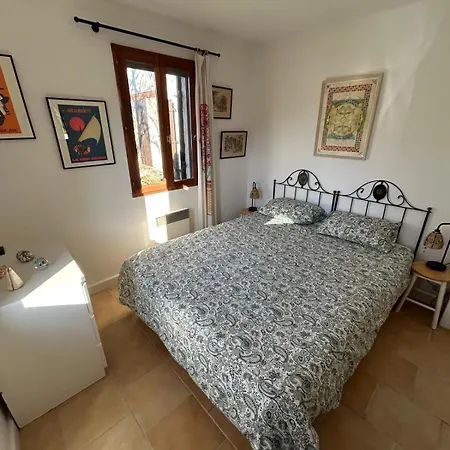 De Maison Charmante Avec Piscine Tourliac