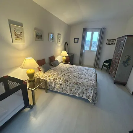 De Maison Charmante Avec Piscine Ferienhaus
